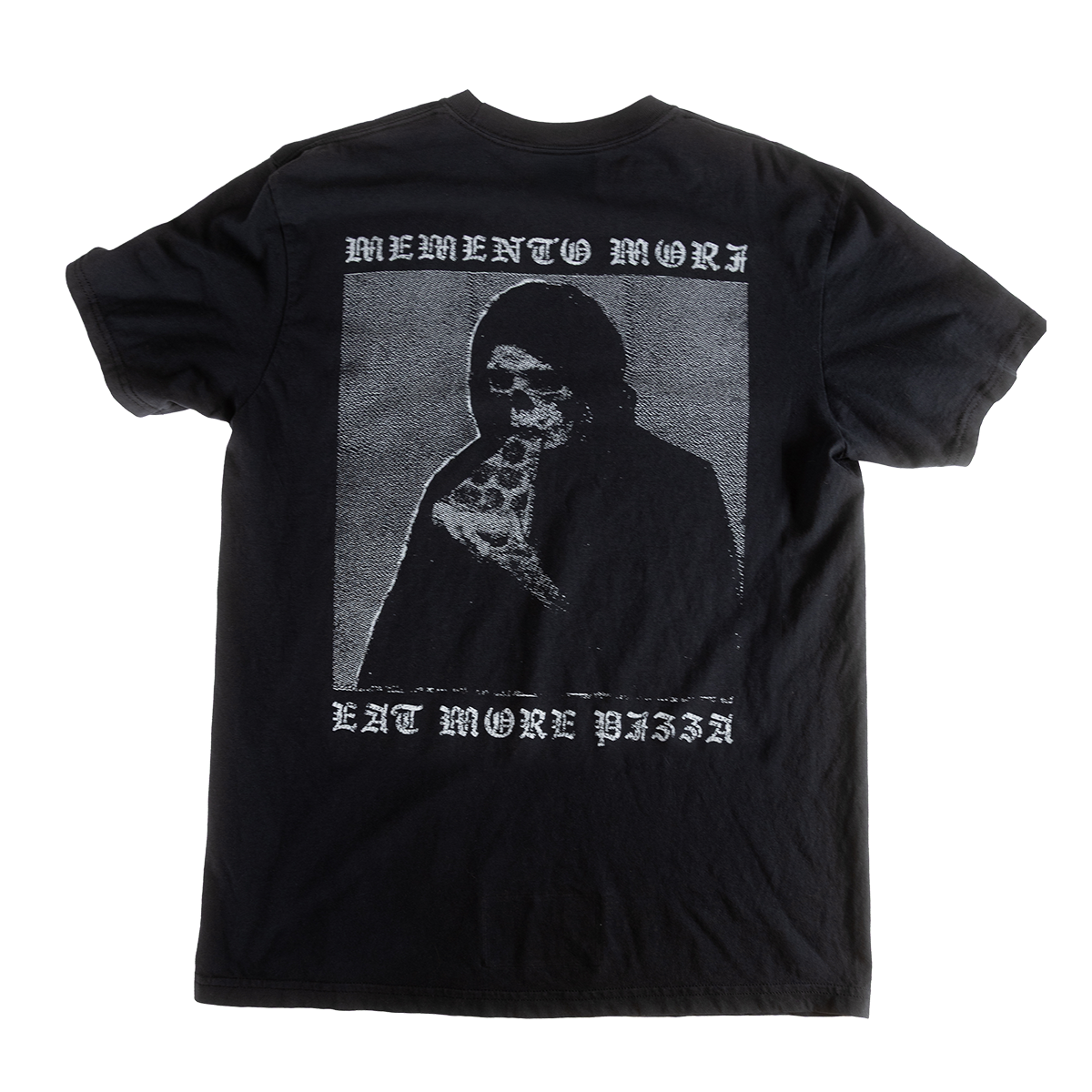 Back of Memento Mori shirt with a hooded figure eating pizza