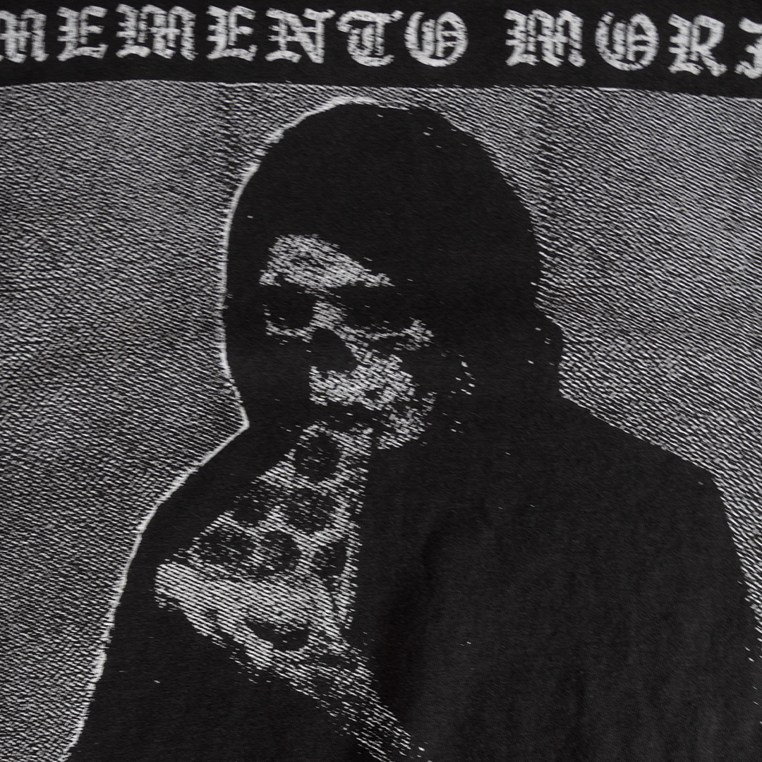Close-up of Memento Mori back print